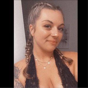 Meet your Posher, Juliette